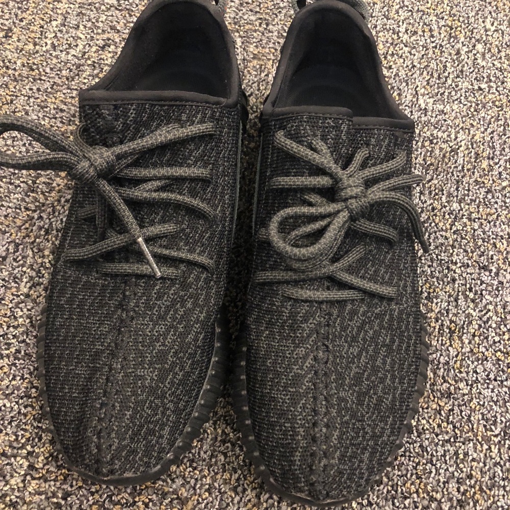 YEEZY BOOST 350 “Pirate Black”